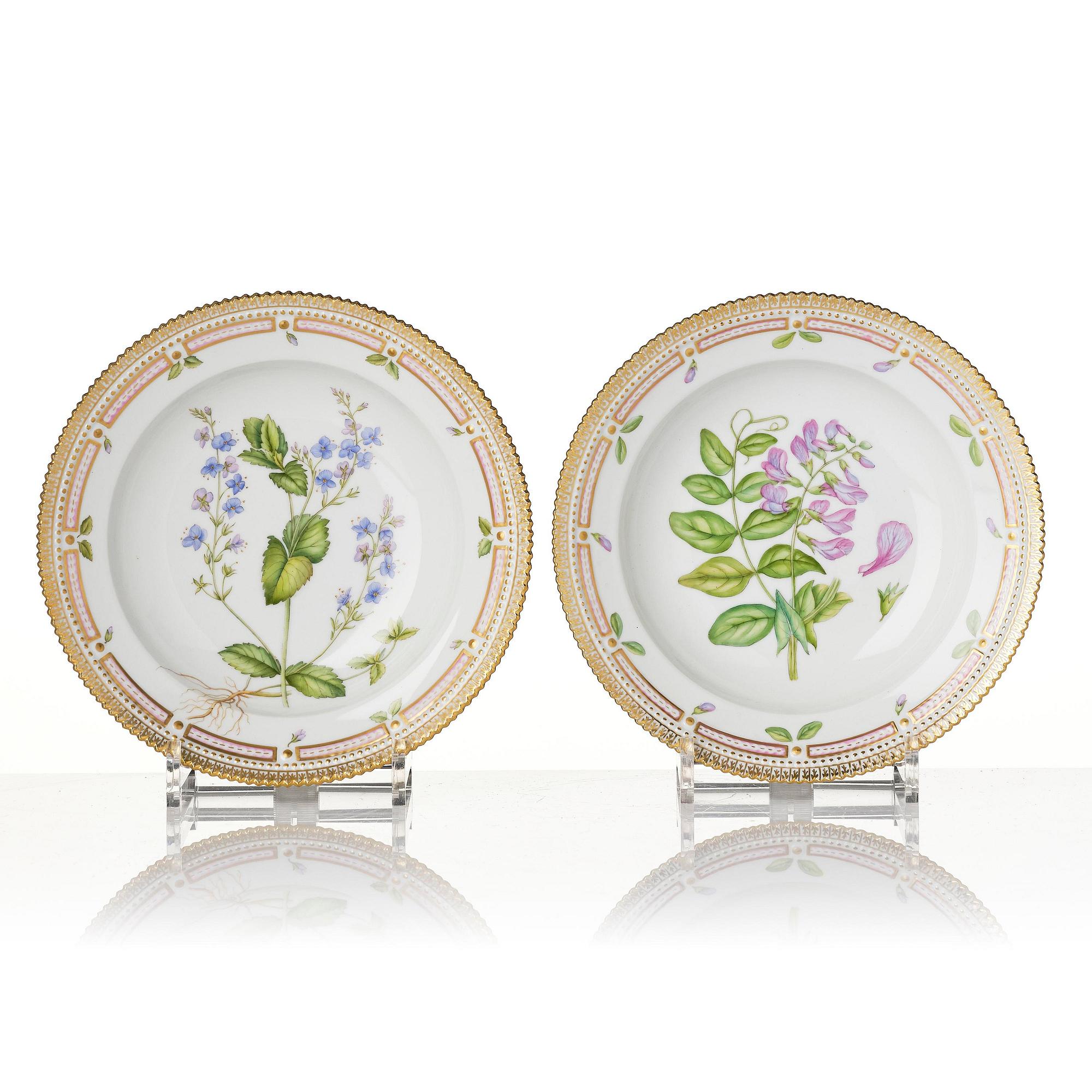 A set of 12 Royal Copenhagen 'Flora Danica' soup dishes, Denmark, 20th century.