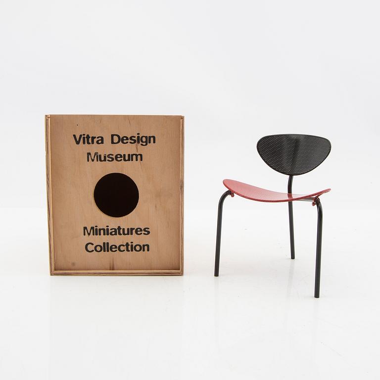 Mathieu Matégot, miniatyr, "Nagasaki chair", Vitra design museum.