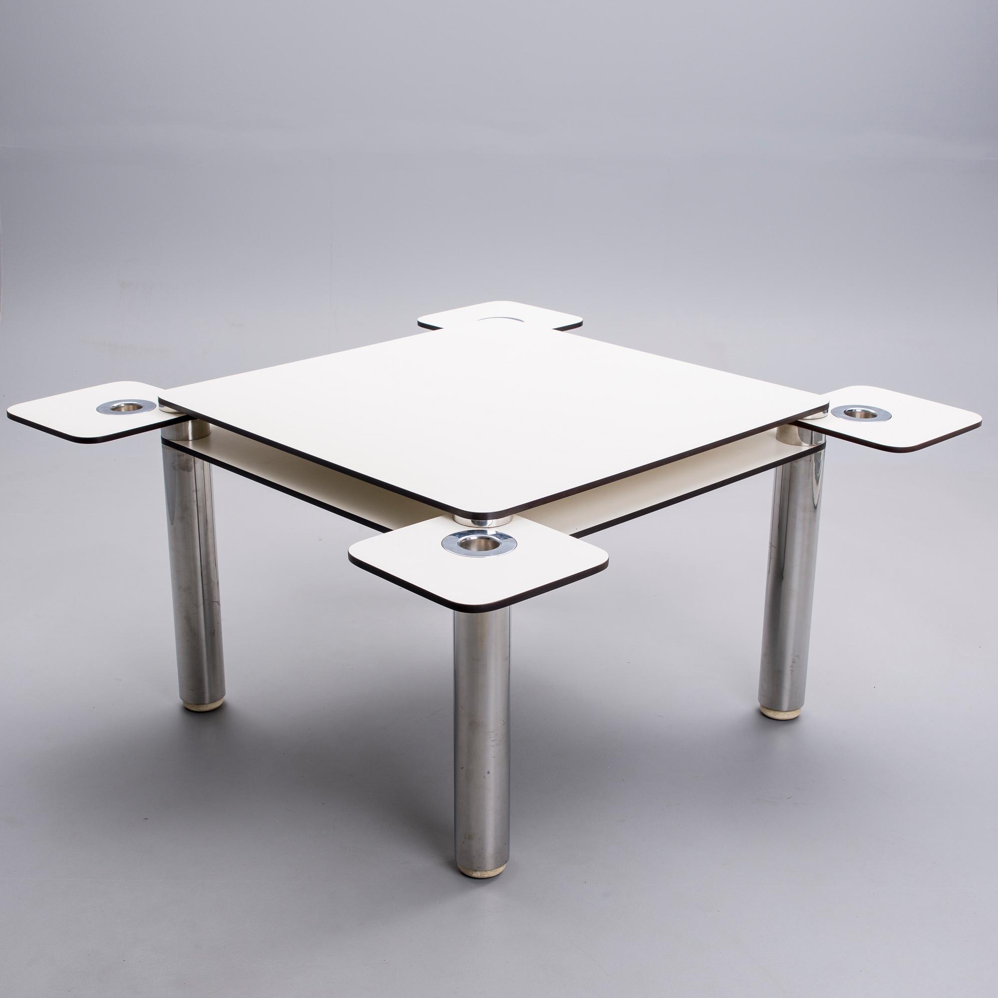 PELIPÖYTÄ, design Joe Colombo 1968, Zanotta, Italia.