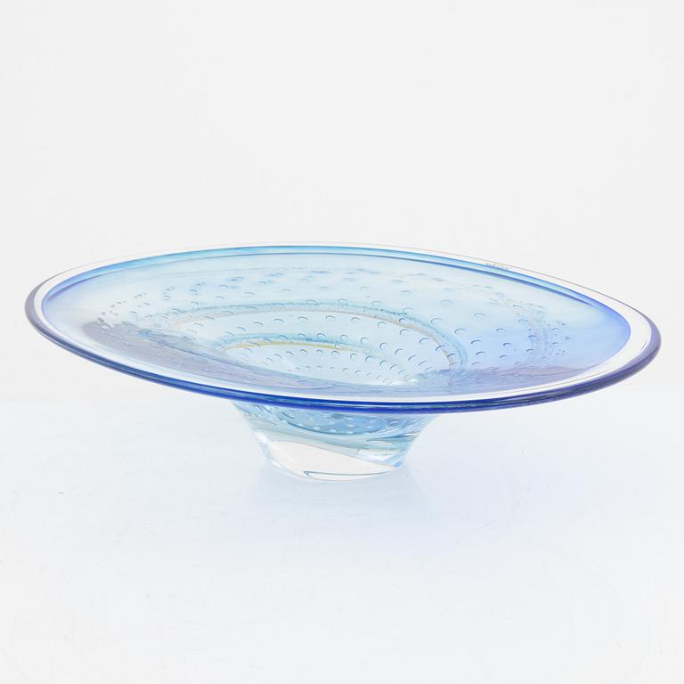 Göran Wärff, a glass bowl, Kosta Boda, Atelier, numered and dated 1991.