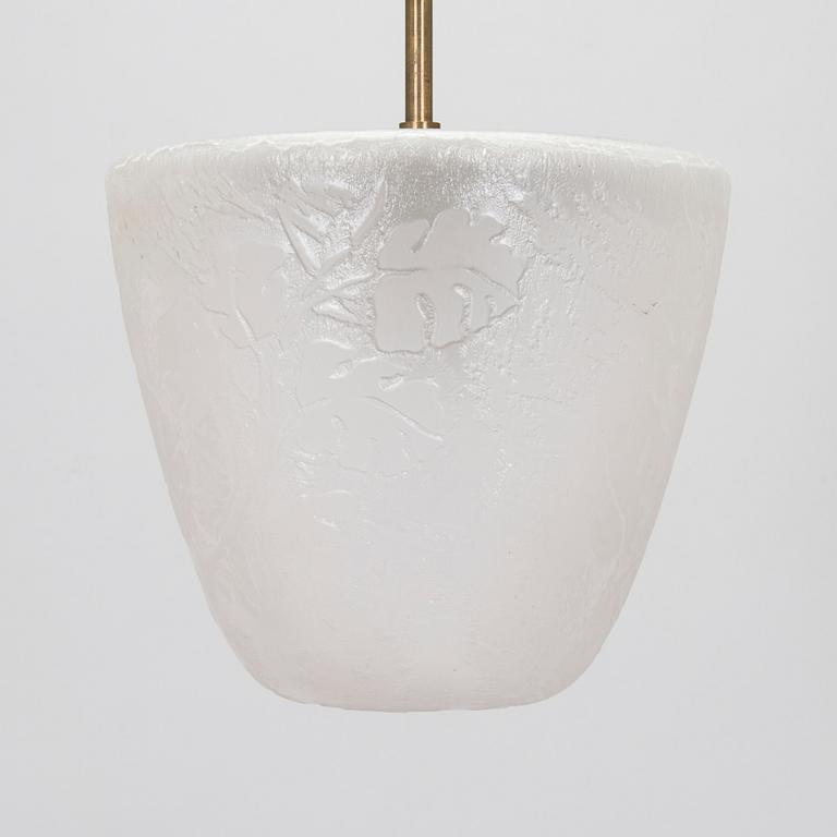 A mid-20th century pendant light.