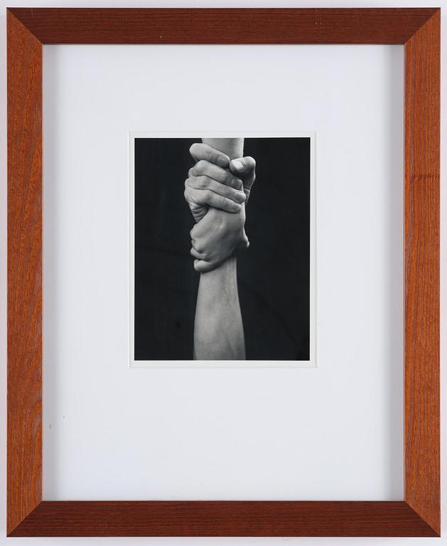 Arno Rafael Minkkinen, "Self-portrait with Daniel, Andover, 1987".