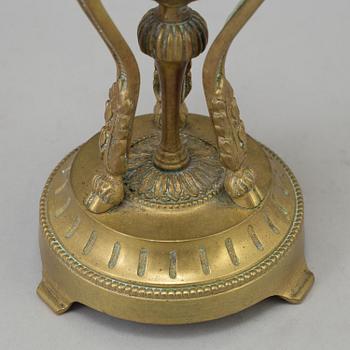 A LATE 18TH CENTURY BRONZE GUSTAVIAN CASSOLETTE.