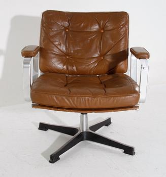 SNURRFÅTÖLJ, Design: Karl-Erik Ekselius för JOC möbler, Vetlanda. 1960/70-tal.