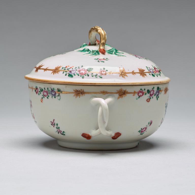 EQUELLE med LOCK och FAT, kompaniporslin. Qingdynastin, Qianlong (1736-95).