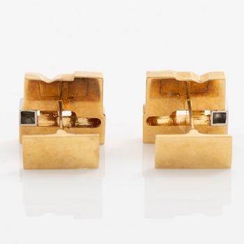 Björn Weckström, A pair of cufflinks, 18K gold with round brilliant-cut diamonds, Finland 1972.