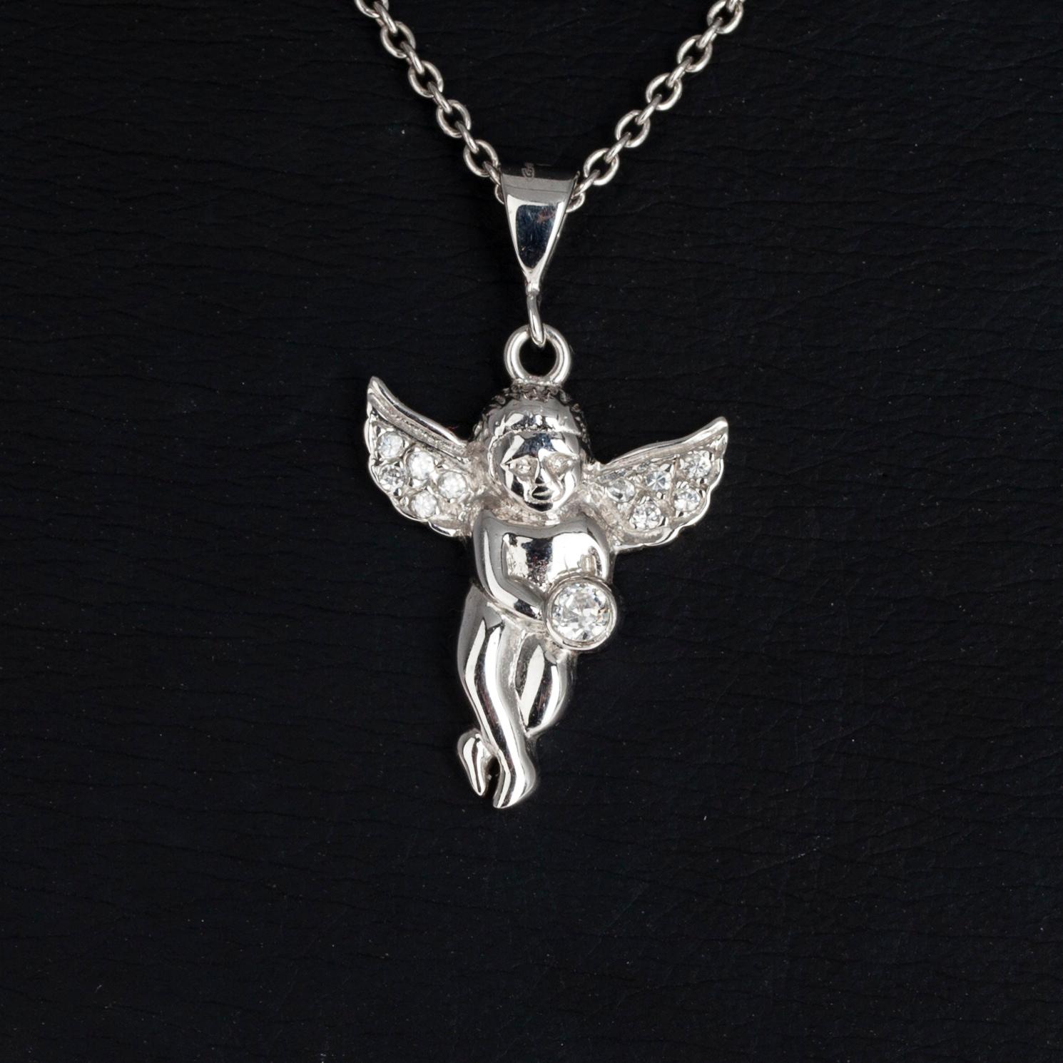 HÄNGE, 14K vitguld, skyddande ängel. Vikt 5,6 g.