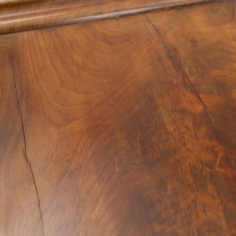 Sybord, empirestil, omkring 1900.