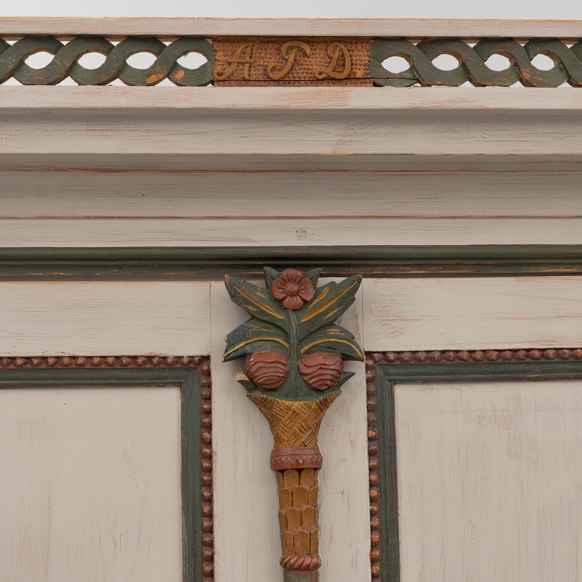 Cabinet, 19th century.
