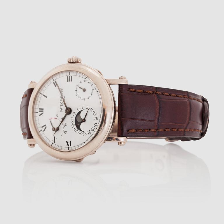 A Patek Philippe Calatrava Officer men's wristwatch, 18K white gold.