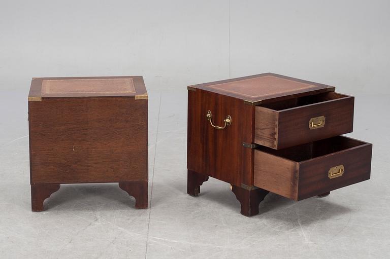 SÄNGBORD, ett par, 1900-talets andra hälft.