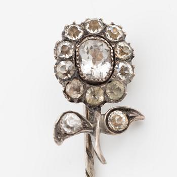 Paste brooch, silver with paste.