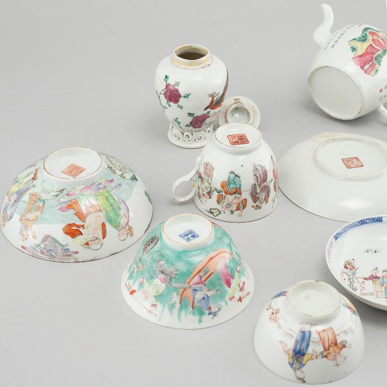 A 8 pcs Chinese porcelain tea set, 18th/19th century.