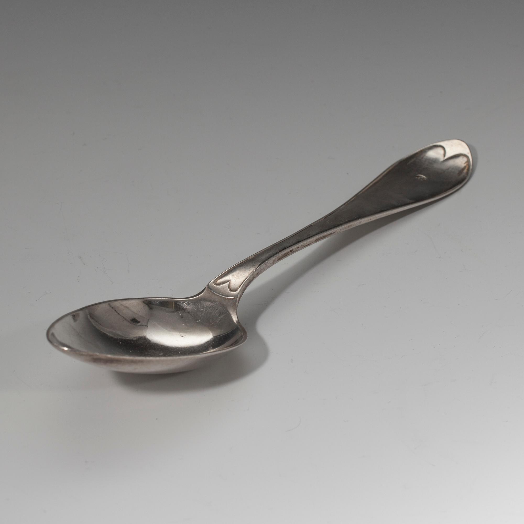 RAGUSKED, silver, I.P. Ernander Uppsala 1819, vikt 129 g.