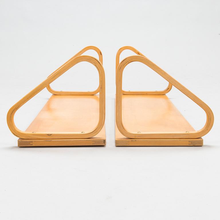 Alvar Aalto,  Two mid 20th Century '112B' shelves for Artek.