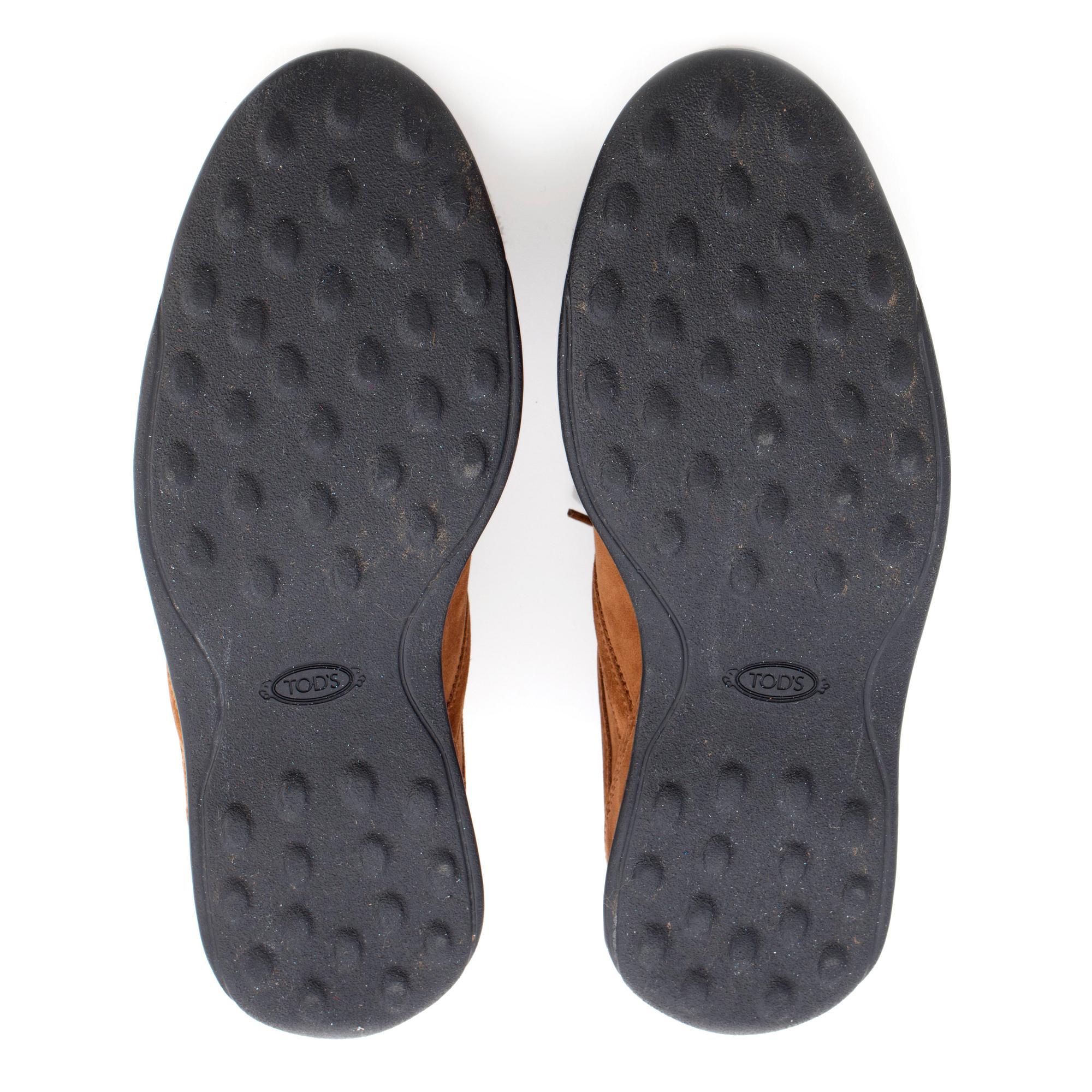 TOD'S, a pair of mens brown suede sneakers. Size 9.