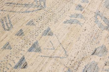 A rug, Morocco design, approx. 289 x 204 cm.
