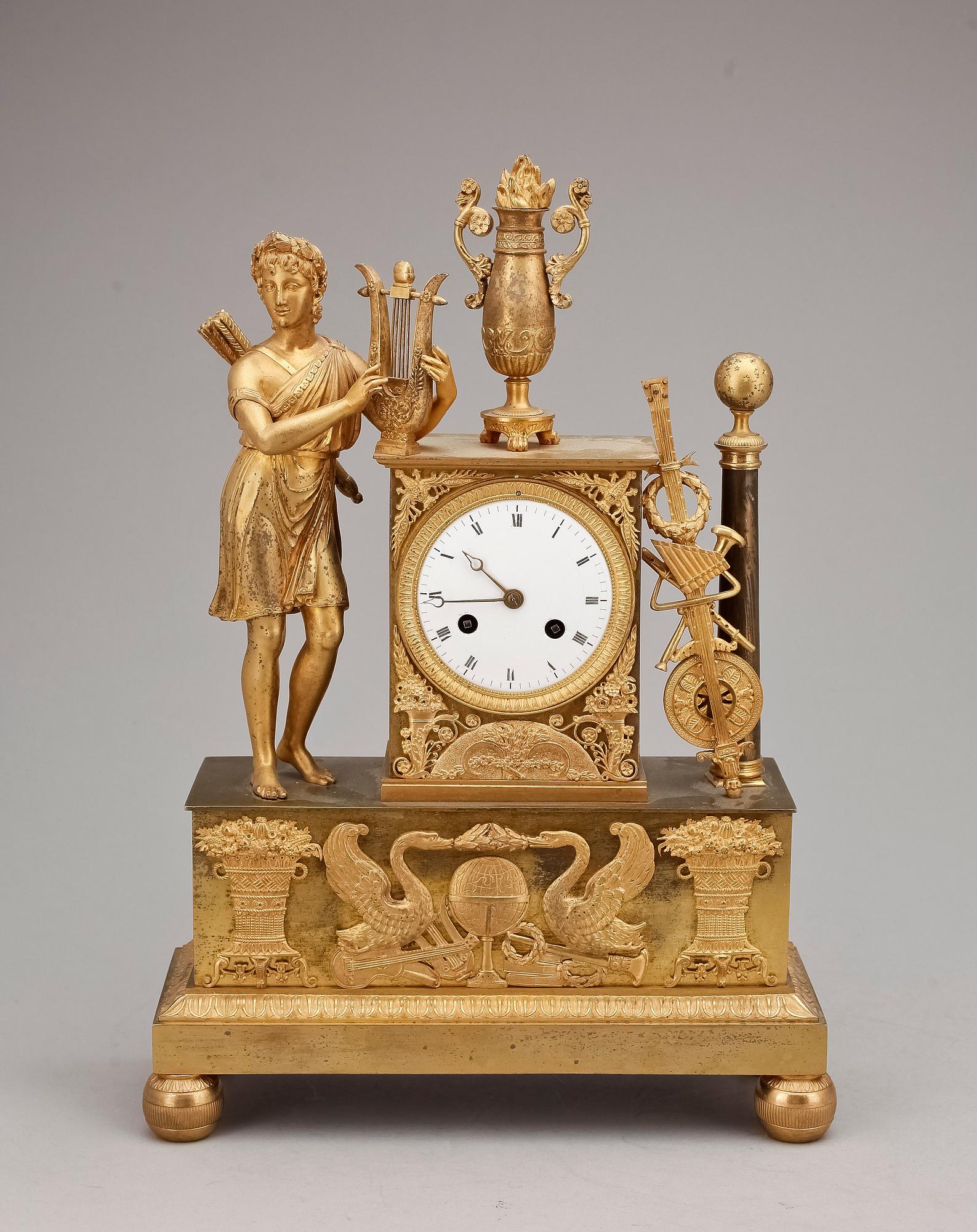 BORDSPENDYL, brons, empire 1800-talets första hälft.