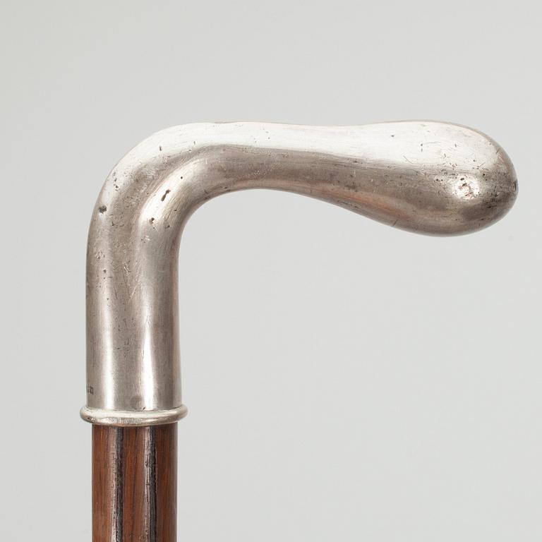 SPATSERKÄPP, grepp i silver, Helsingfors 1920.