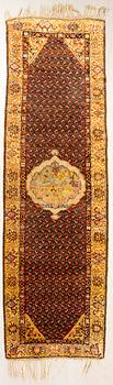 Farahan gallery rug, antique/semi-antique, approximately 409x118 cm.