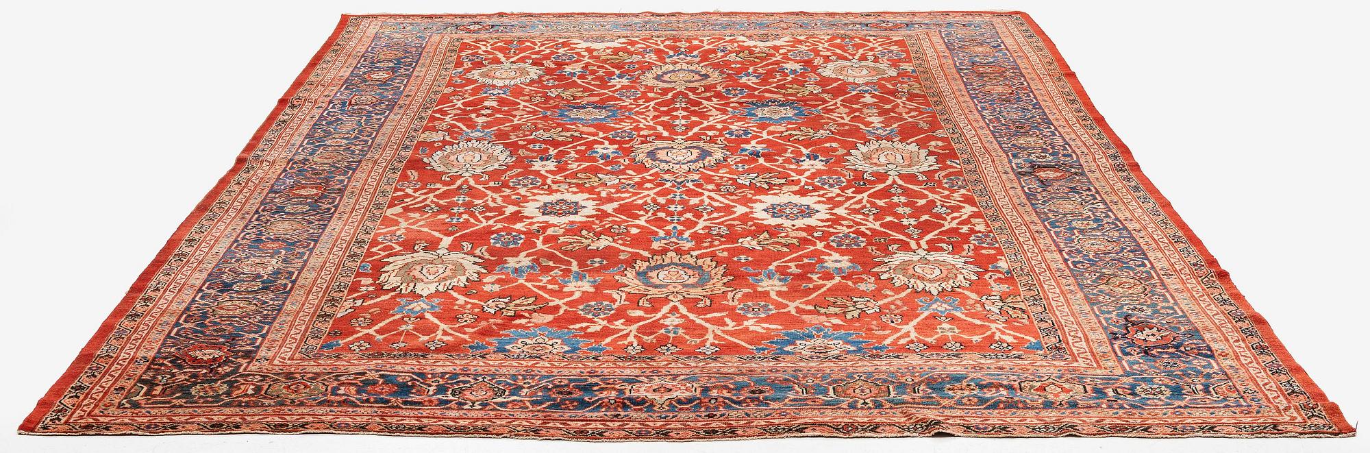 An antique Ziegler carpet, Sultanabad area. c. 401 x 337.5 cm.