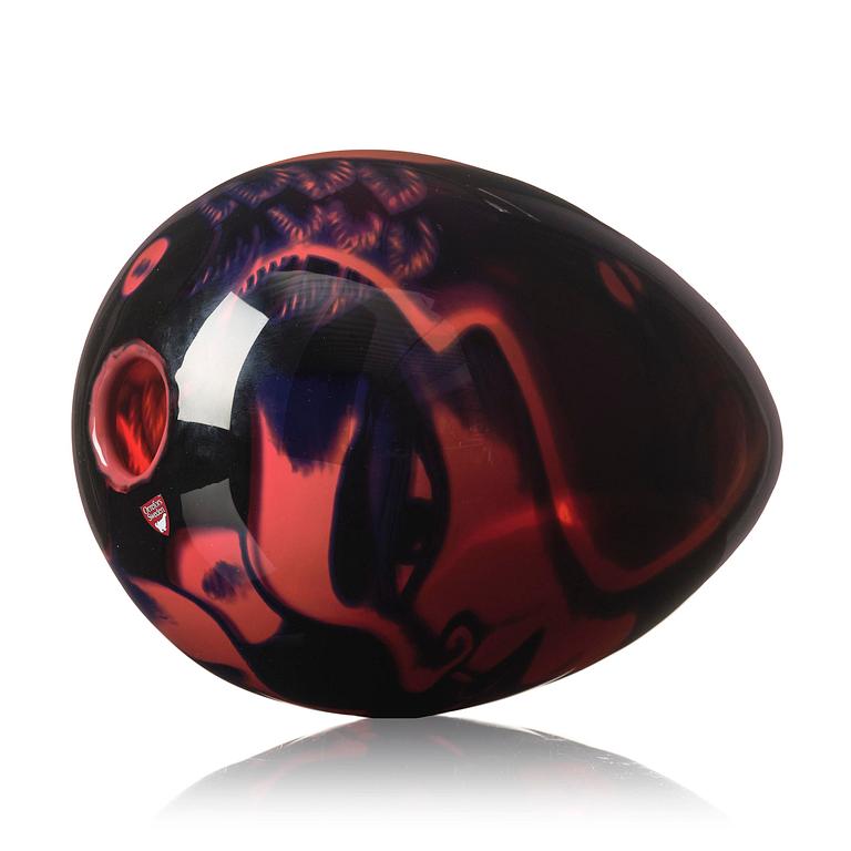 Eva Englund, "Fire soul", a graal glass vase, Orrefors 1988.
