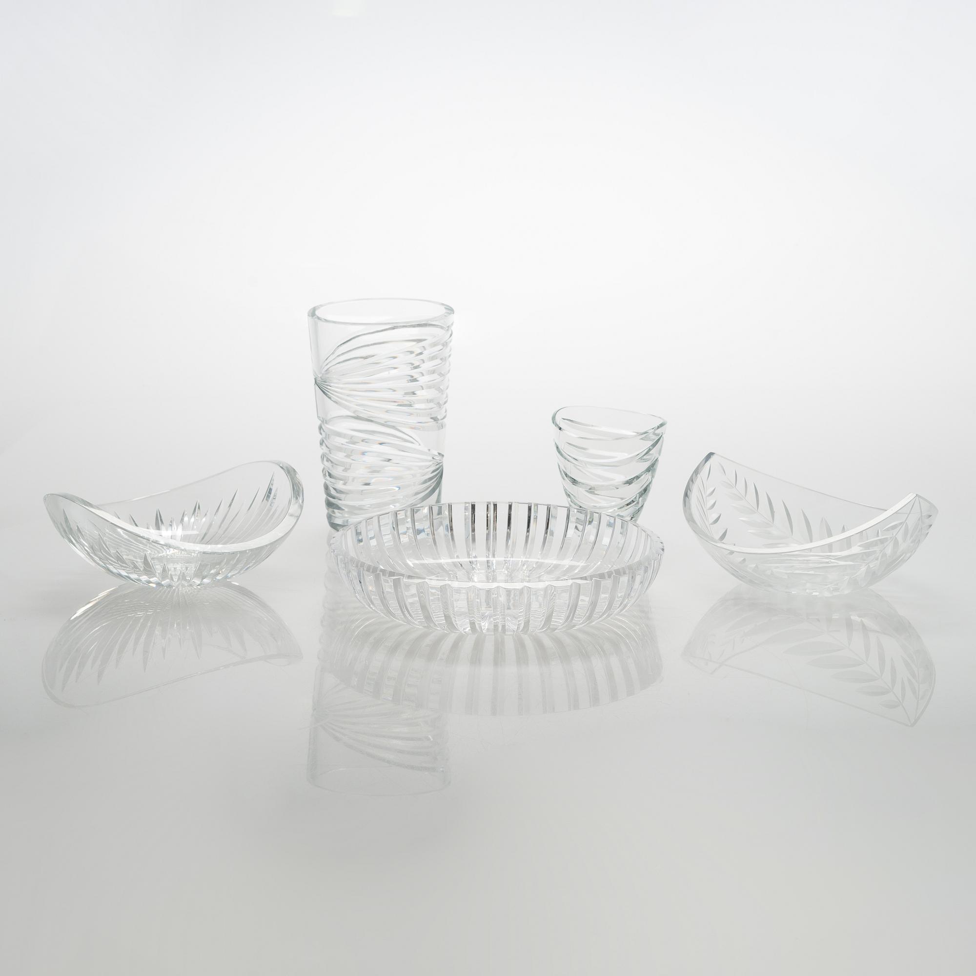 Saara Hopea, a set of five cut crystal vases and bowls, Nuutajärvi 1950s.