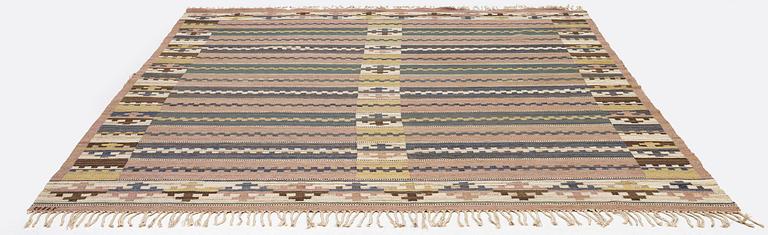 Märta Måås-Fjetterström, matta, "Herrumsmattan", rölakan, 329 x 258 cm, signerad MMF.