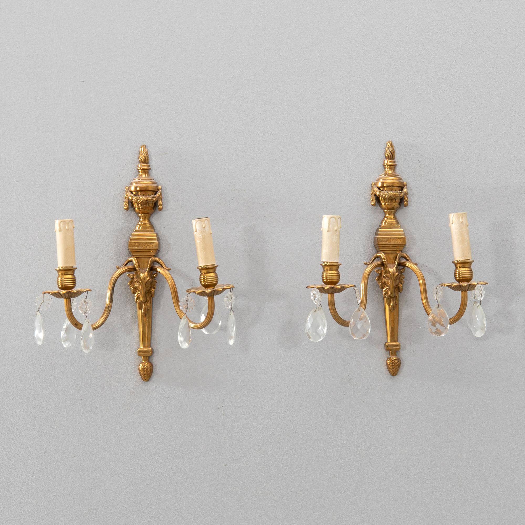Pair of Louis XVI-style sconces, first half of the 20th century.