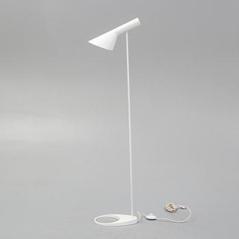 Arne Jacobsen, golvlampa, "AJ", Louis Poulsen, Danmark.