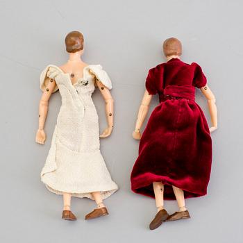 A lot of 15 pieces of doll house furniture by Berit Bergström, Nolbyn, Värmländskt hantverk, first half of the 20th cent.