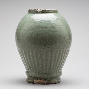 URNA, keramik. Ming (1368-1644).
