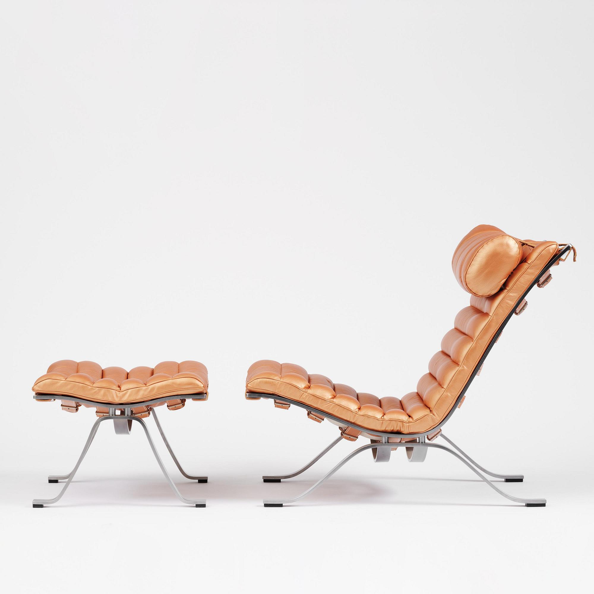 Arne Norell, an "Ari" easy chair with ottoman, Norell Möbel, Aneby, ca 2020.