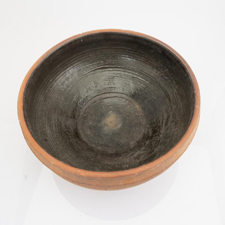 Signe Persson-Melin, a glazed stoneware urn.
