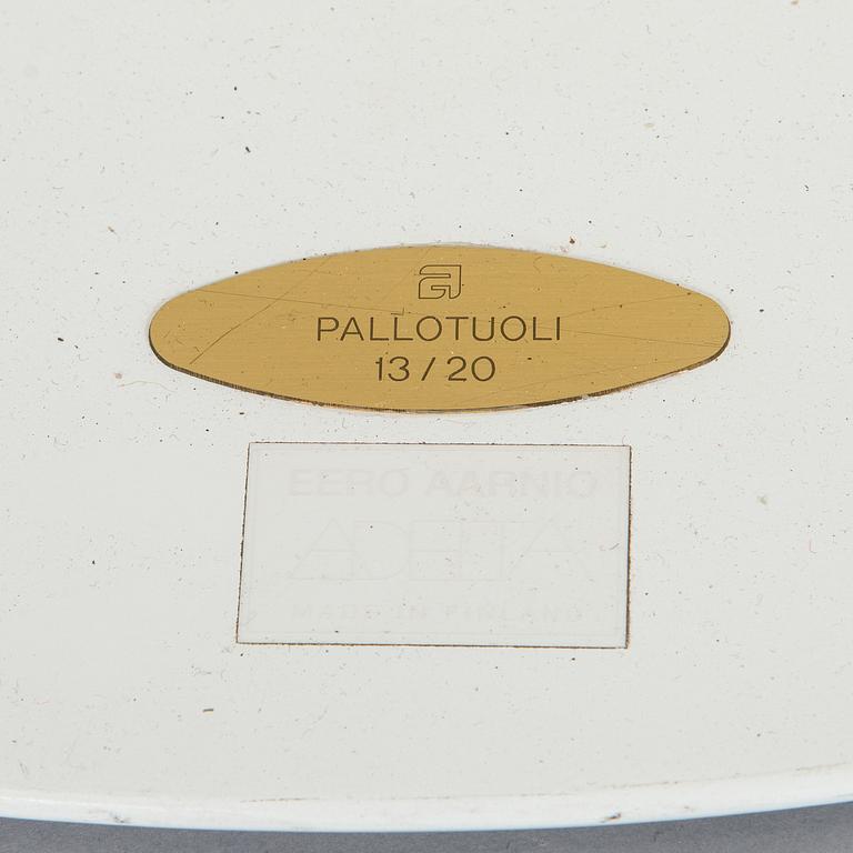 Eero Aarnio, a 'Ball Chair' for Adelta, 2008.