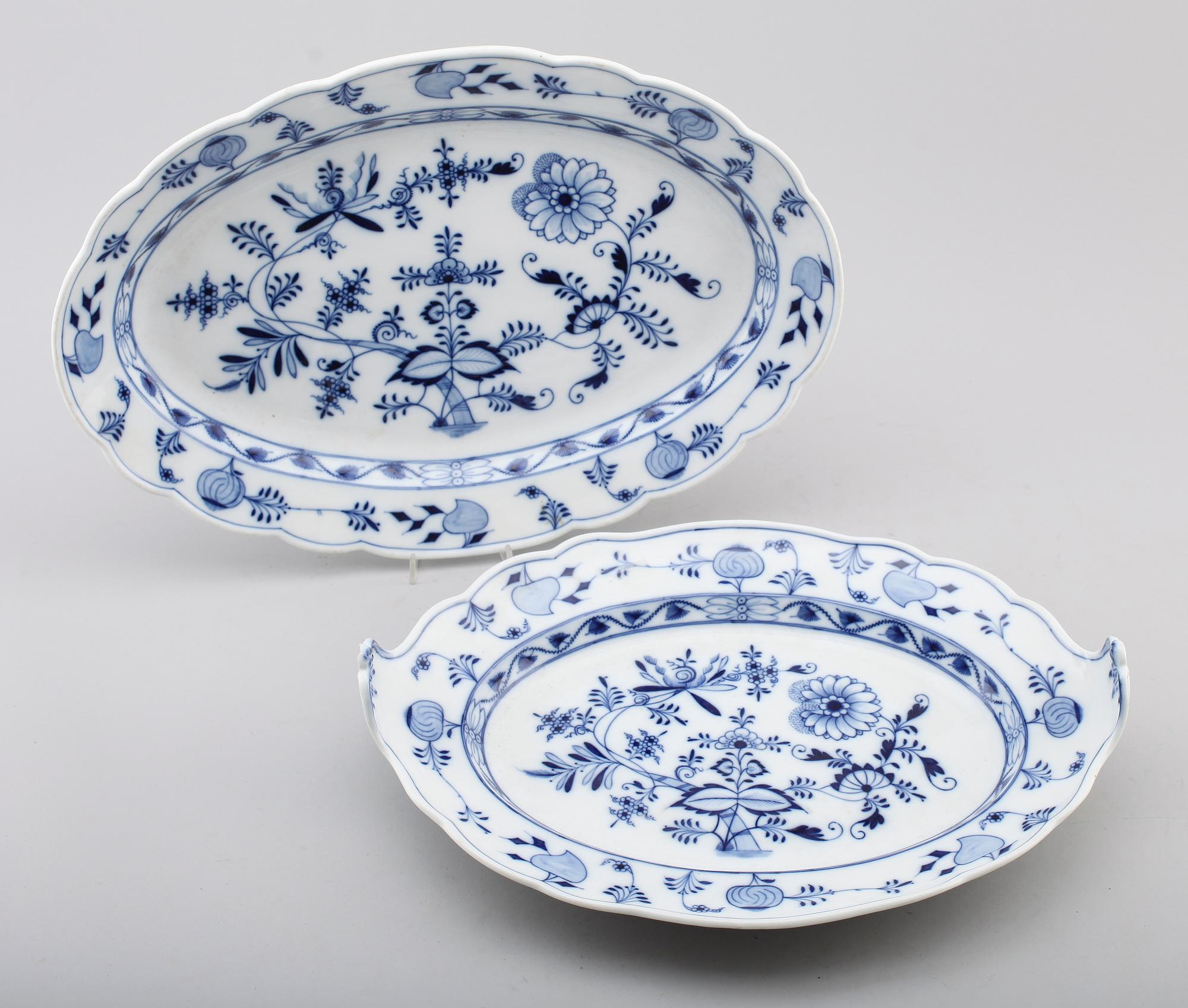 STEKFAT, 2 st, porslin, Meissen, 1900-talets första hälft.