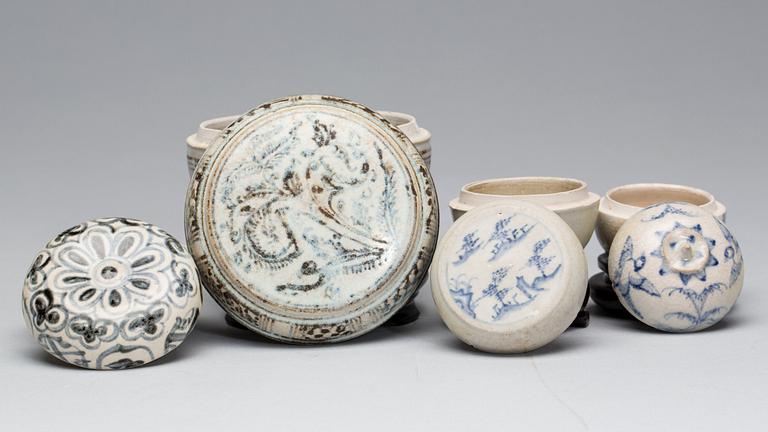 SKÅLAR MED LOCK, stengods, 4 st, sawankhalok.