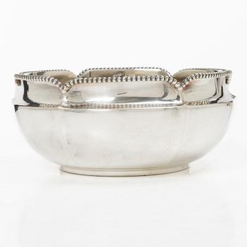 A Swedish silver bowl, mark of F Linder Carl L Nordströms Eftr, Uddevalla 1919.