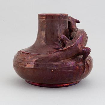 Karl Robert Svensson, a burgundy luster glazed earthenware vase. Art Noveau, Höganäs, Sweden. Early 20th century.