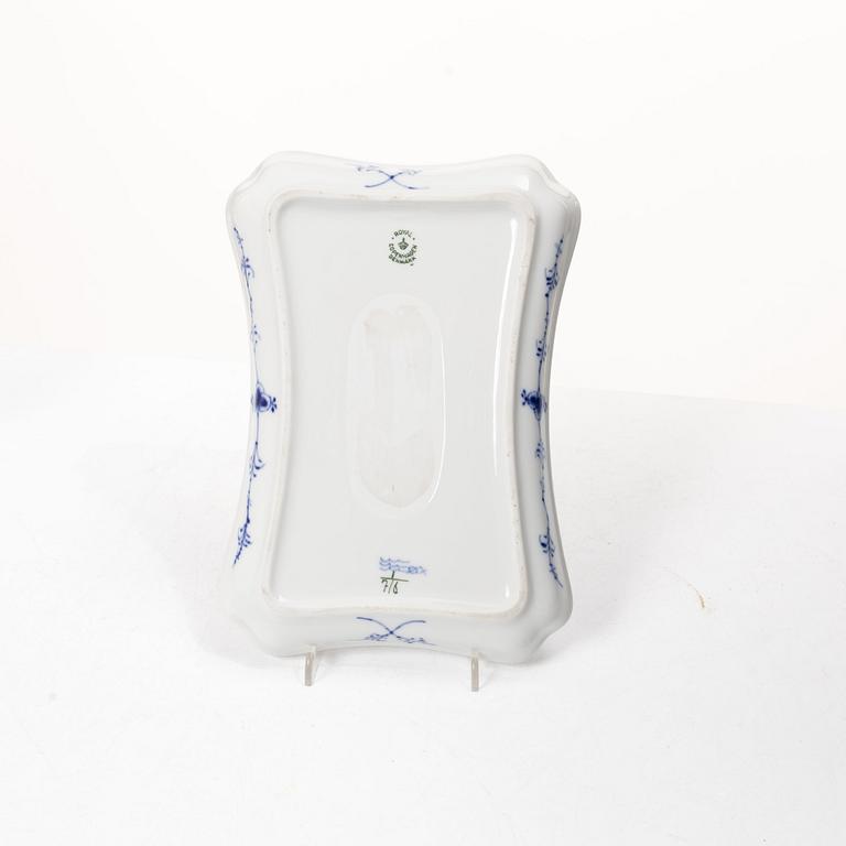 Royal Copenhagen, Dinner service, 31 pieces, “Musselmalet Halvblonde”, Denmark.