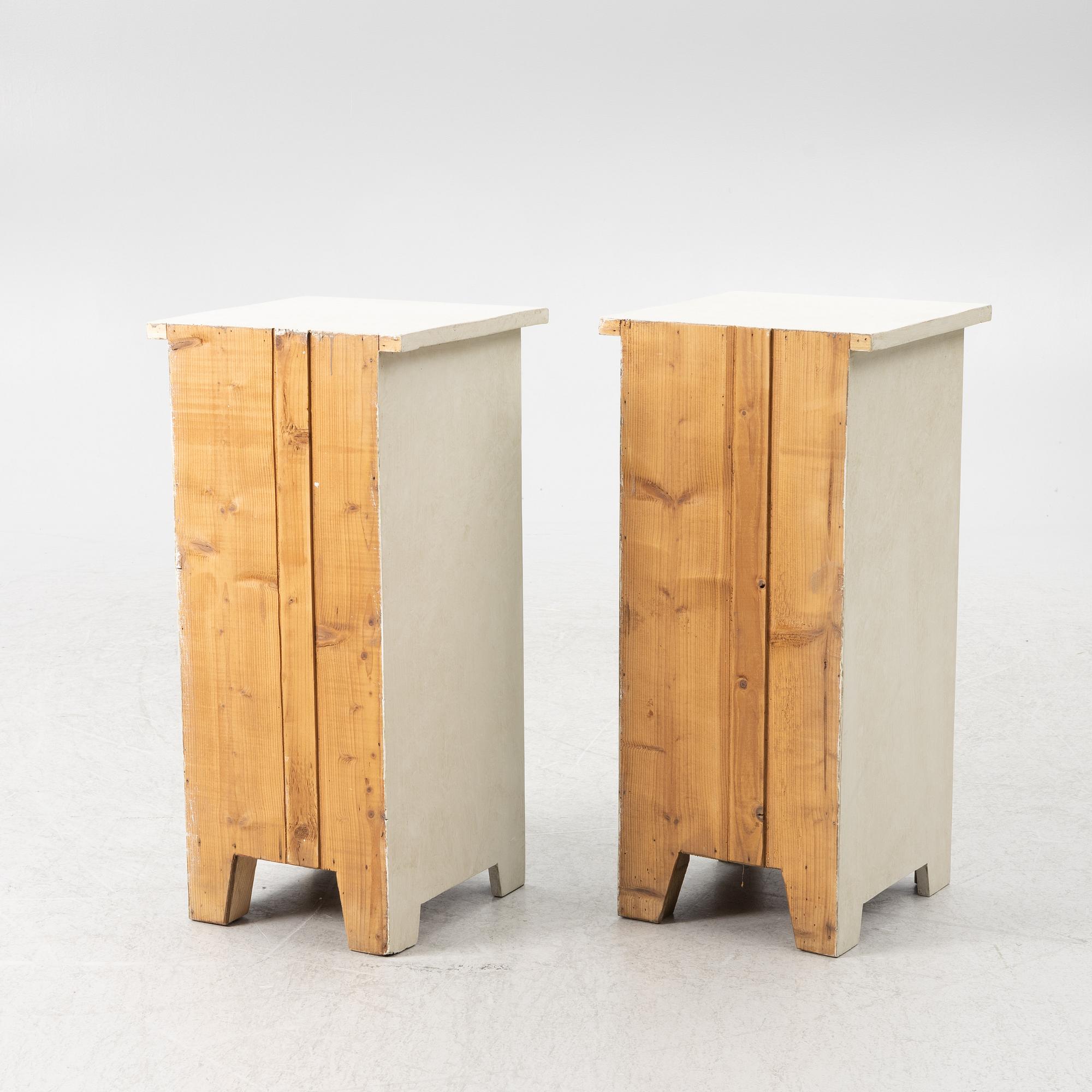 Nightstands, a pair, contemporary.