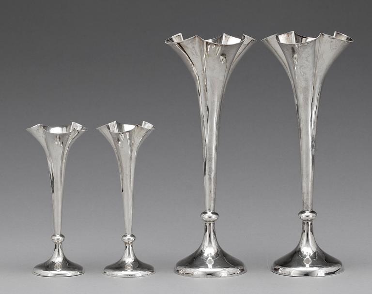 VASER, 4 st, silver, Horace Woodward & Co, London, England, 1897-1900.
