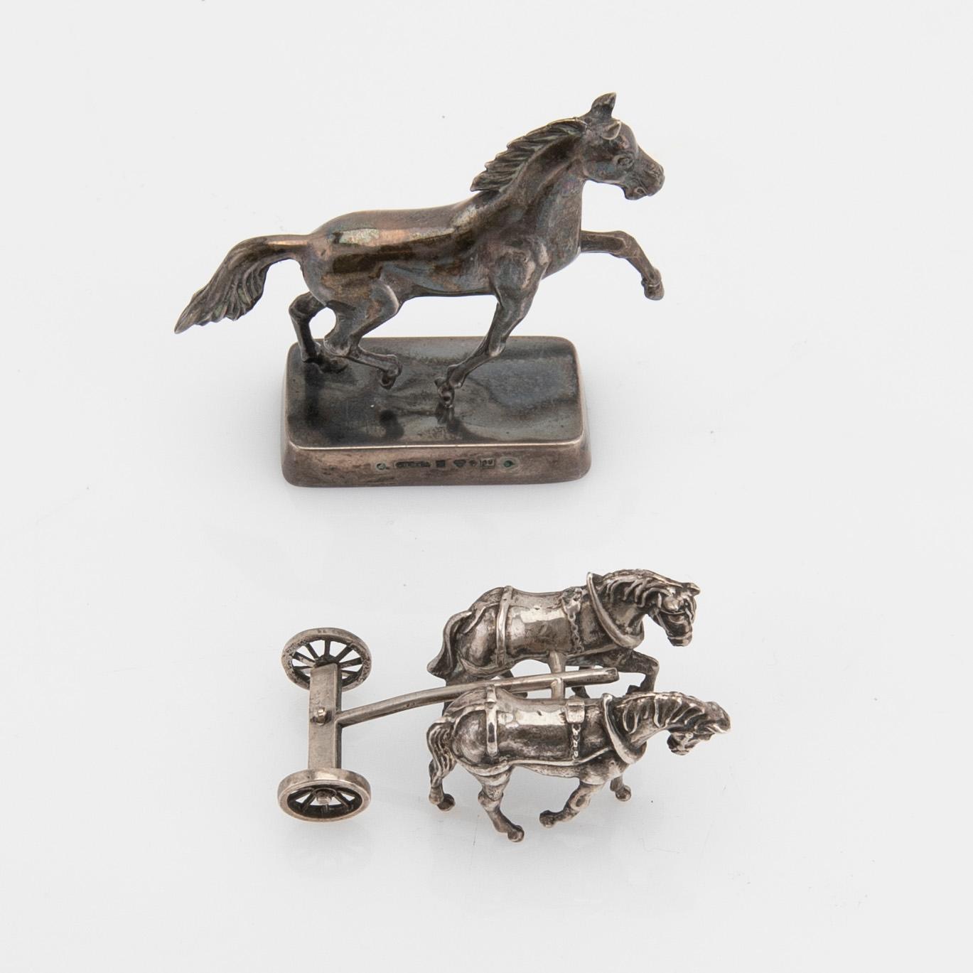 Bordsdekorationer och berlocker, silver, 9 delar.