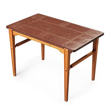 577. A Swedish Moden ash and limestone occasional table, the top with engraved panels by Ulla Skogh-Fågelklou, 1940's.