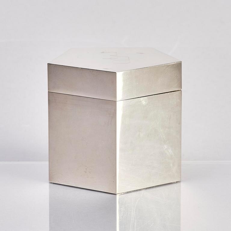 Wiwen Nilsson, burk med lock, sterling silver, Lund 1962.