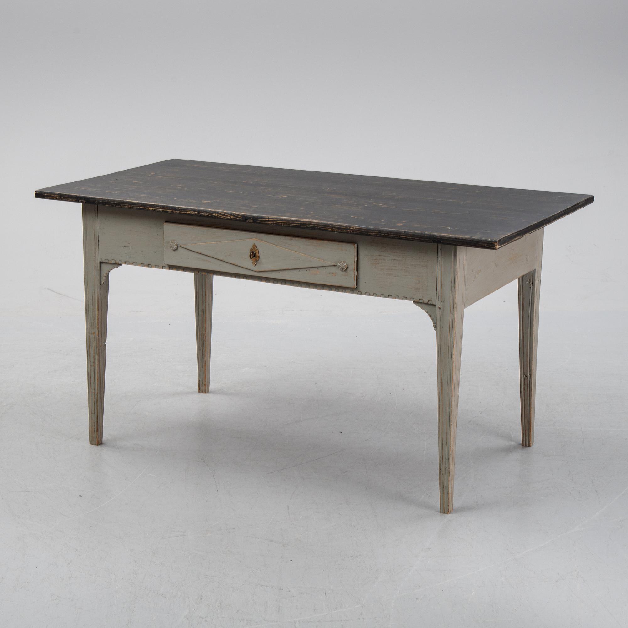 A gustavian style writing desk from the 19th century.