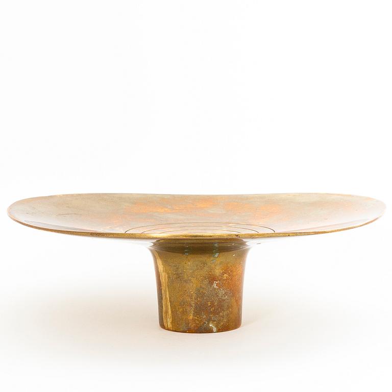 PAAVO TYNELL, a bronze bowl for Taito.