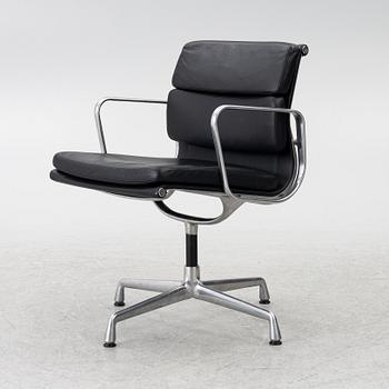 Charles & Ray Eames, Office chair, “EA208 Soft Pad Chair”, Vitra.