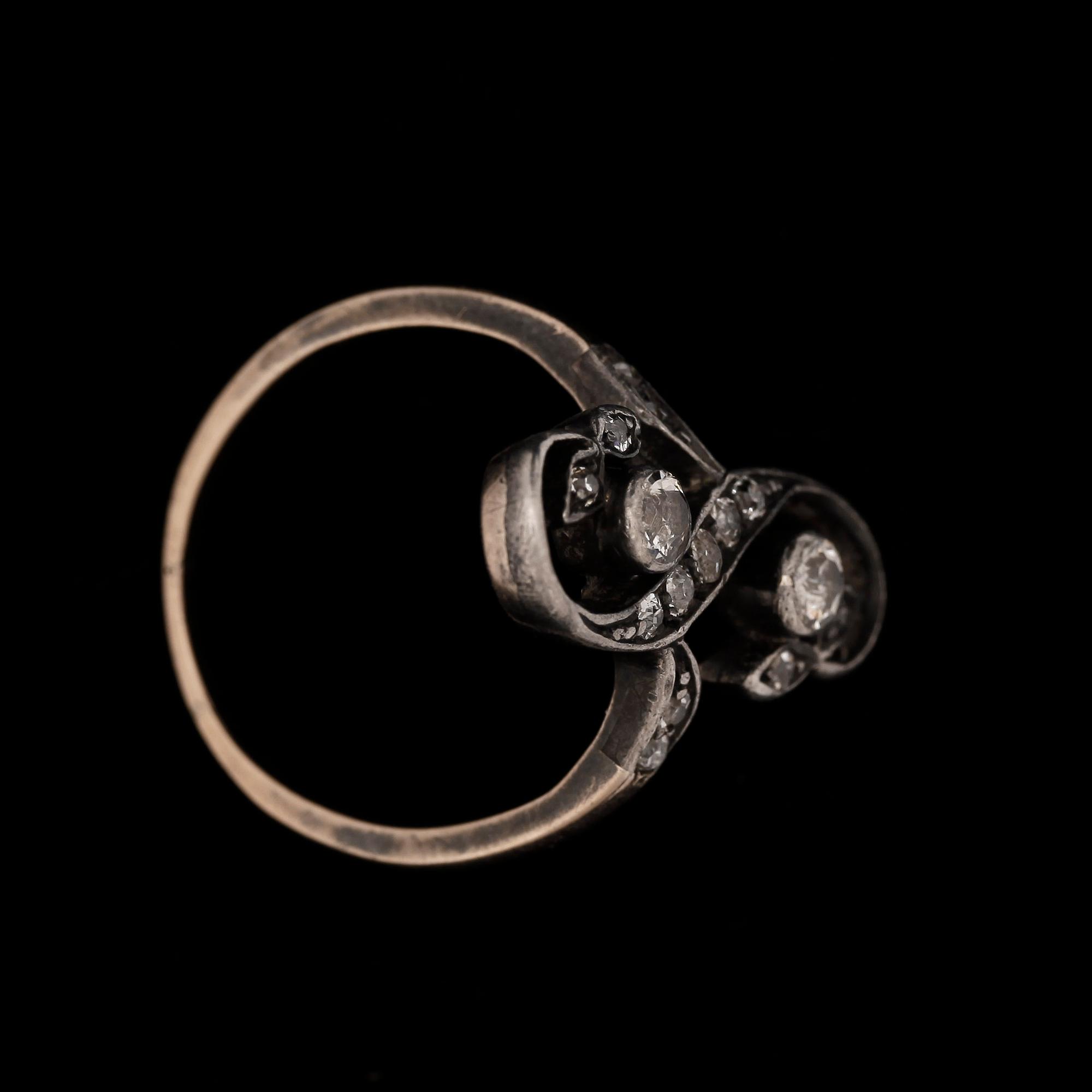 RING, 18k guld med antikslipade diamanter. Vikt ca 4,4 gram.