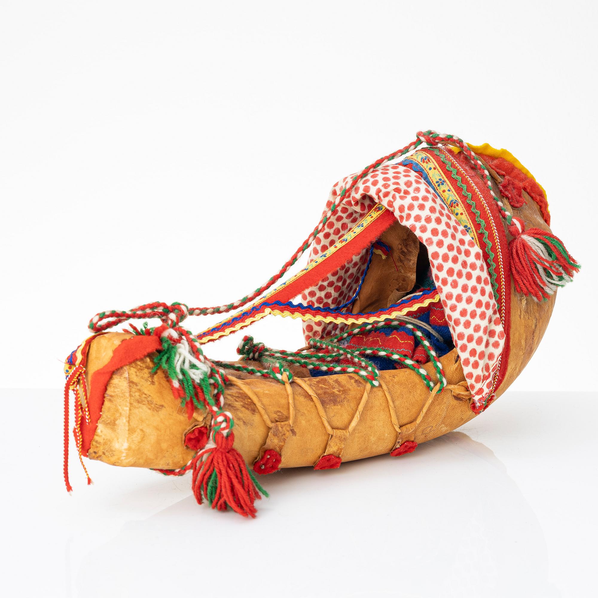 Miniature cradle, Gierhkeme,